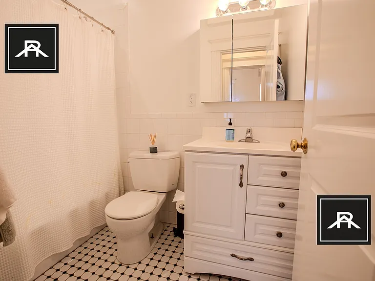 873 Beacon St #2 — Photo 4