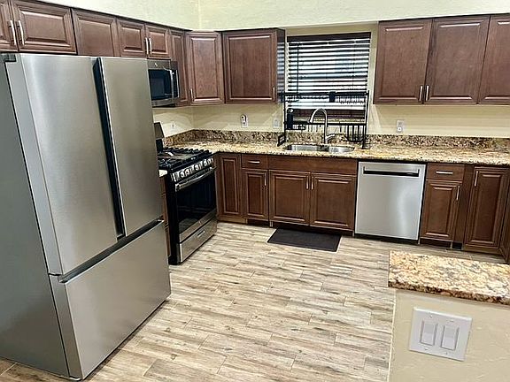 5th image of 4128 NW 59th Ave