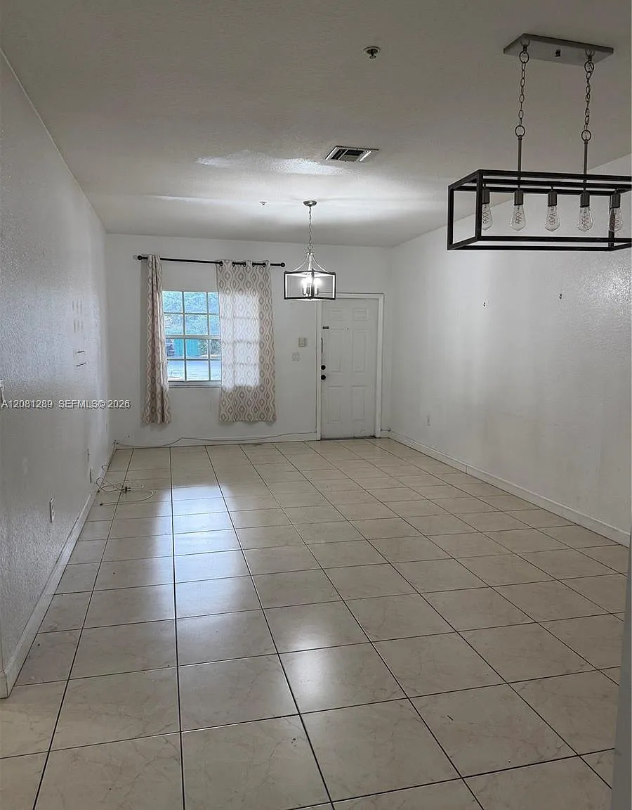 Las Brisas At Doral Condo — Photo 4