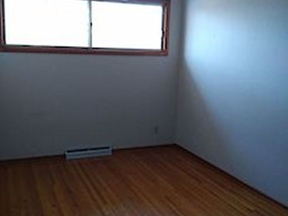 4th image of 1417 43rd St SW