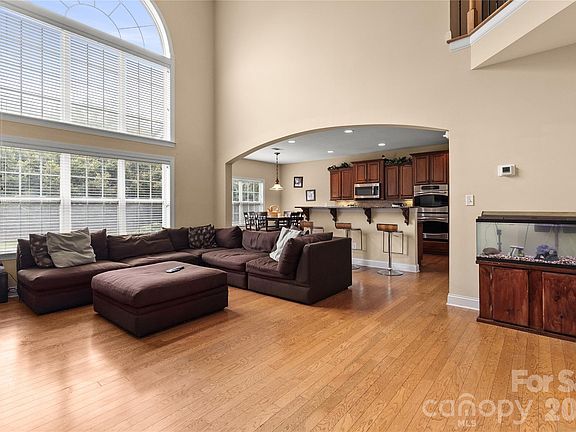 5th image of 8744 Savannah Rd