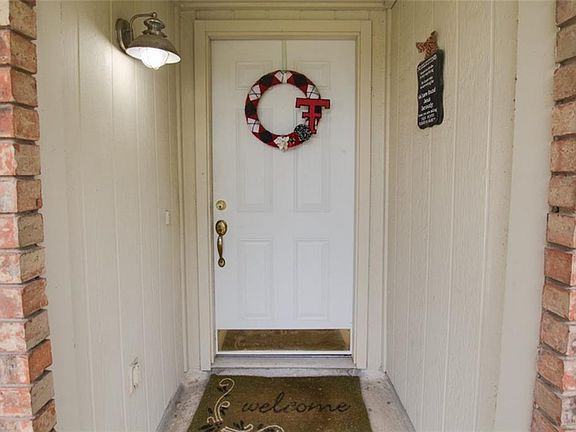 4th image of 4808 Roberts Dr
