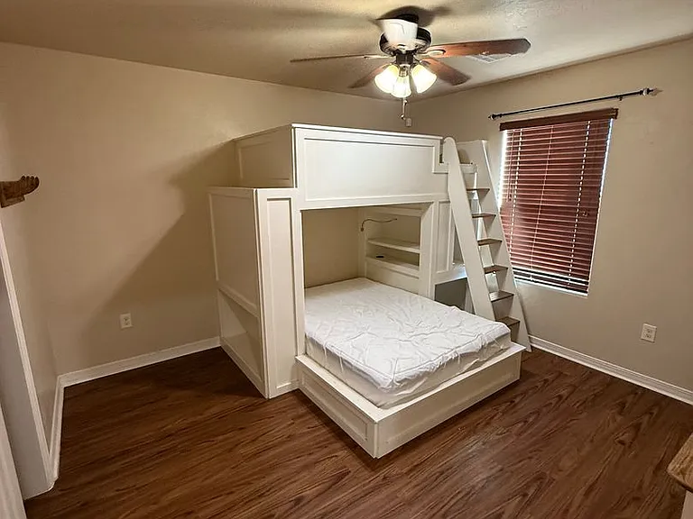 2043 Villa Napoli Loop E — Photo 12