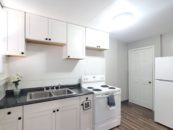 2nd image of 83-93 Lechner Ave #89