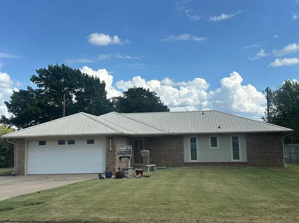2801 Ames Ave, Ponca City, OK 74604