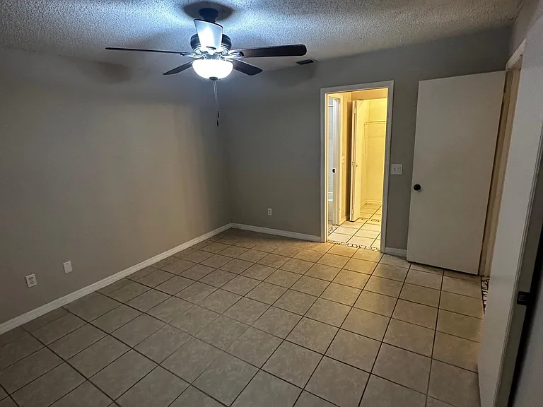 507 Mansfield Dr — Photo 9