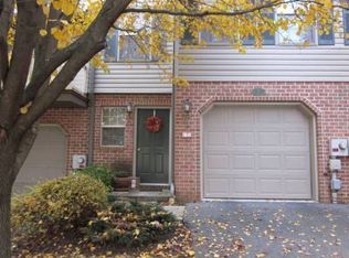 7 River Bend Park, Lancaster, PA 17602