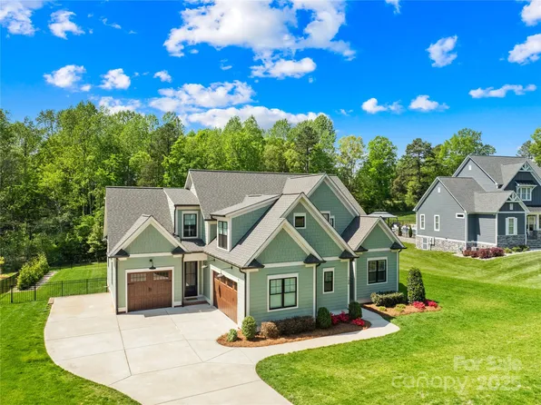 108 Castleview Ln, Mooresville, NC 28115