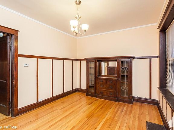 3rd image of 3239 W Cullom Ave #522