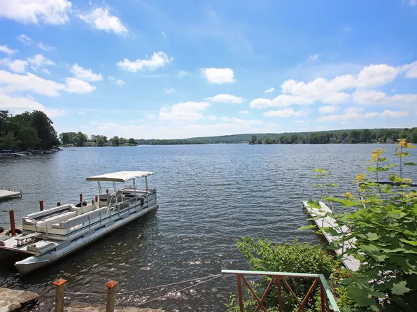 15 Wangonk Trail, East Hampton, CT 06424