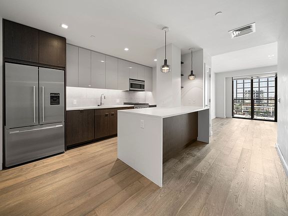 4th image of 375 Canal St Unit 716