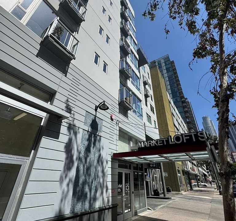 1st image of 645 W 9th St APT 425
