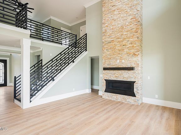 4th image of 833 Charleston Light Lot 62
