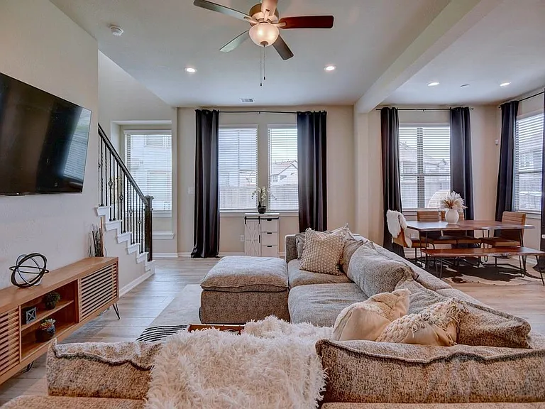 2543 Manor Valley Ct — Photo 12