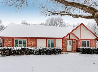 7907 NW Eastside Dr, Weatherby Lake, MO 64152