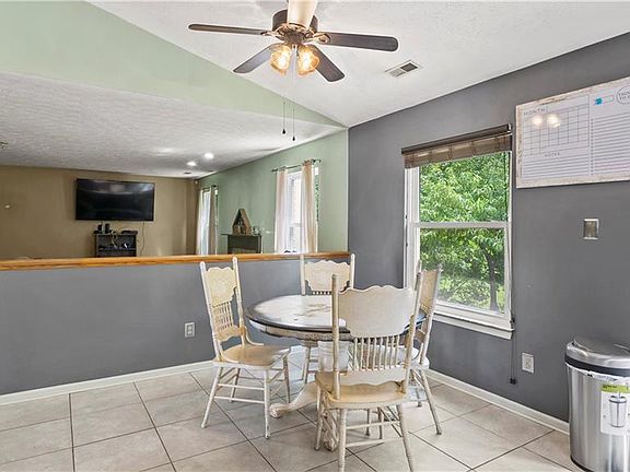 5th image of 701 Washington Cove Way