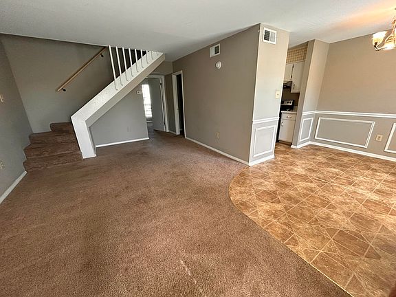 2nd image of 900 Mountain Creek Rd APT D59