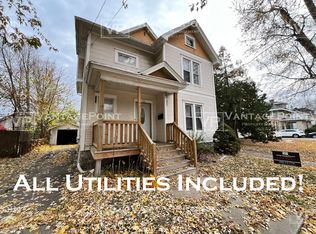 846 Jackson St #1, Oshkosh, WI 54901