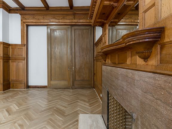 4th image of 14 W 69th St APT 4