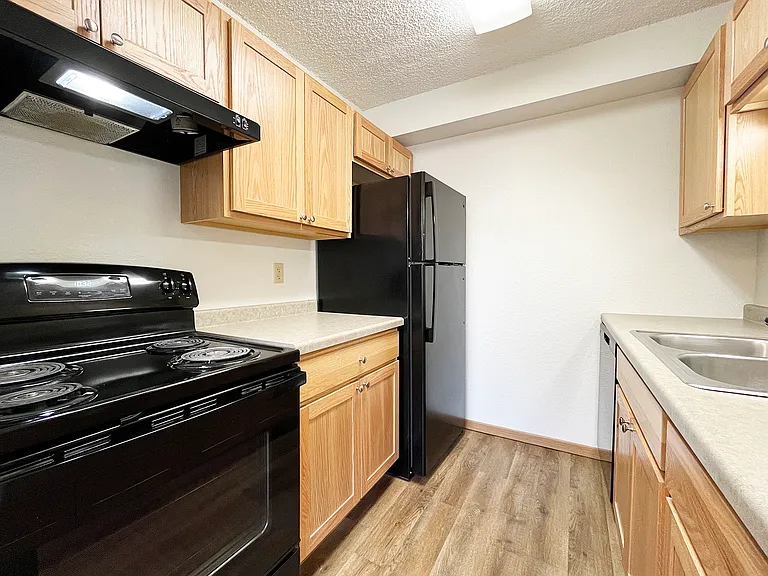 Cherry Ridge Apartments — Photo 19