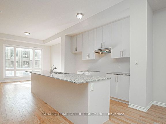 3rd image of 3099 Meadowridge Dr