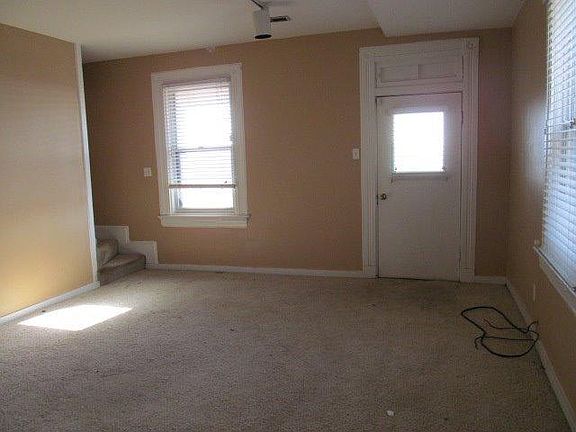 5th image of 2362 Maryland Ave