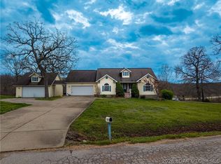 60 Old Woodbridge Ct, Camdenton, MO 65020