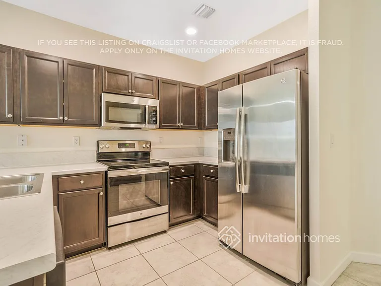 11457 SW 253rd St — Photo 10
