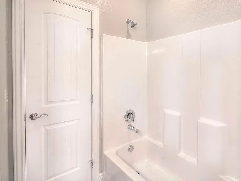 2495 Wheaton Dr — Photo 16