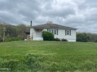 1106 Townview Ln, Claysburg, PA 16625