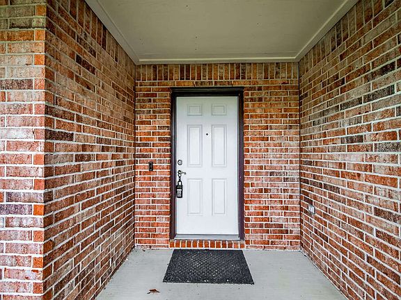 3rd image of 3026 Village Creek Dr