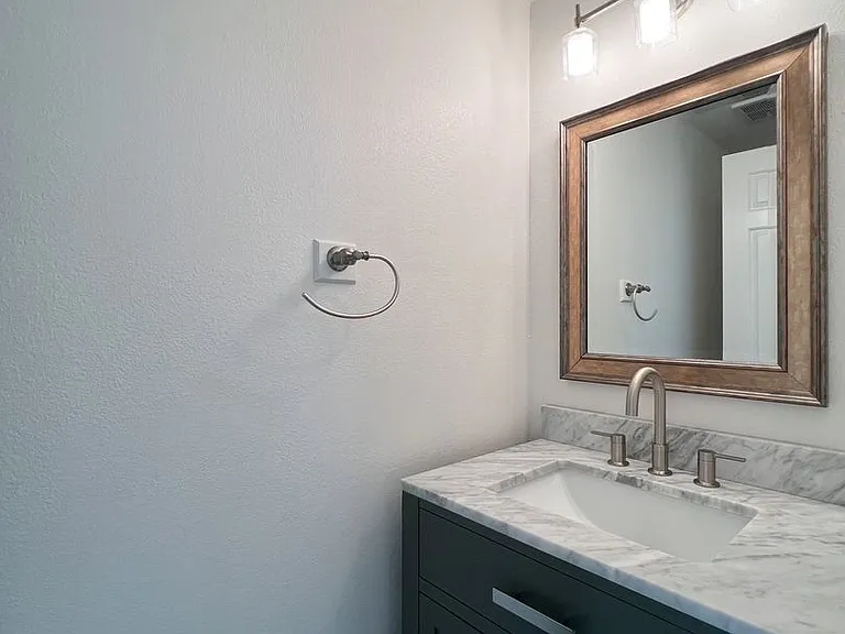 937 Hunt Ave — Photo 9