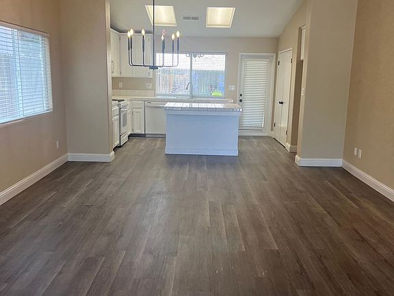 4th image of 10503 Victoria Falls Ave