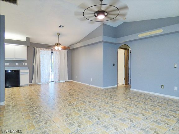 3rd image of 1014 NE 33rd St