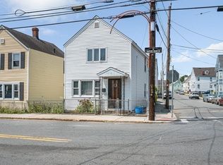 549 Lawrence St, Lowell, MA 01852
