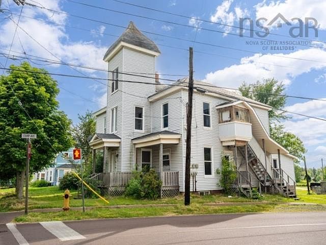 1st image of 9 Victoria St W #B