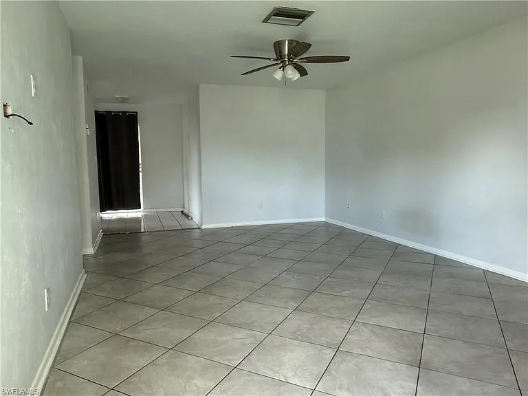 2521 SE 16th Pl — Photo 3