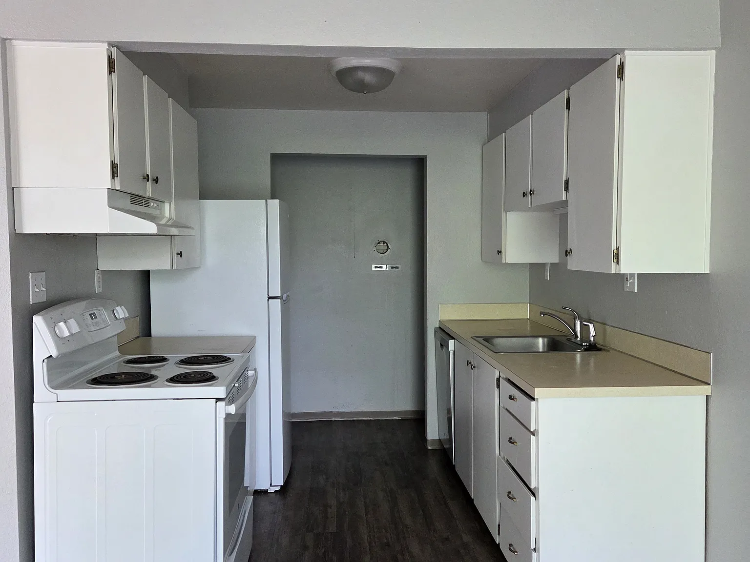 3 bed, 1.5 bath, $1,575 — Photo 3
