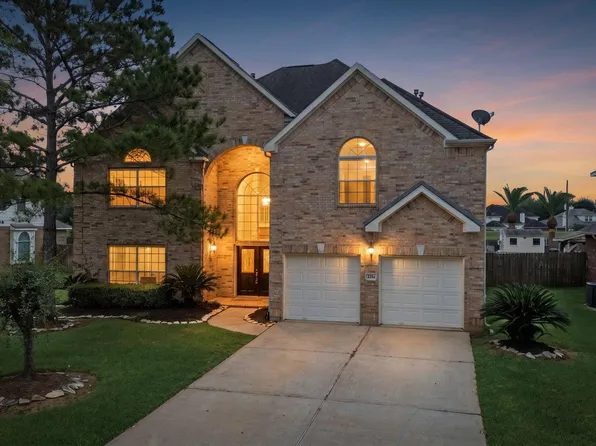 1206 Riverchase Dr, Richmond, TX 77469