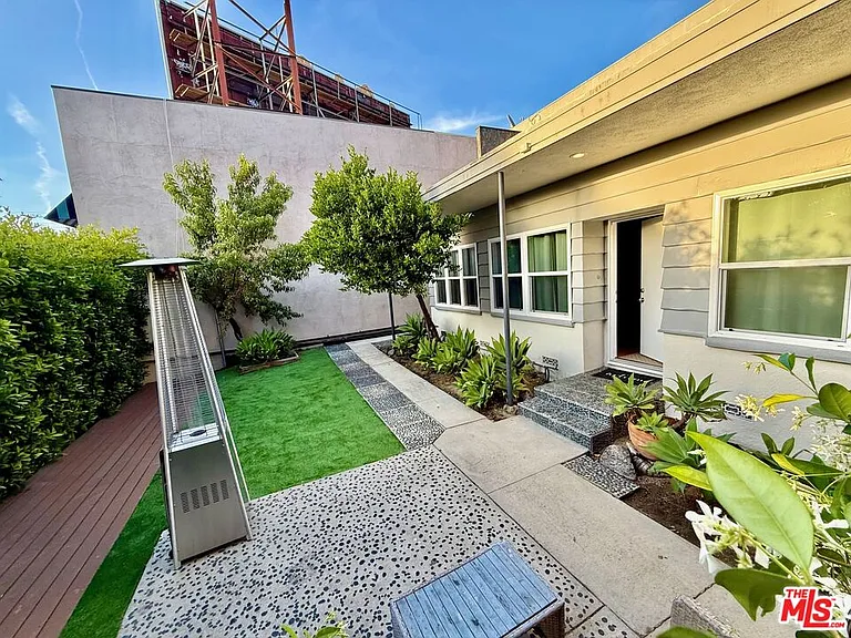 4336 Laurel Canyon Blvd — Photo 7