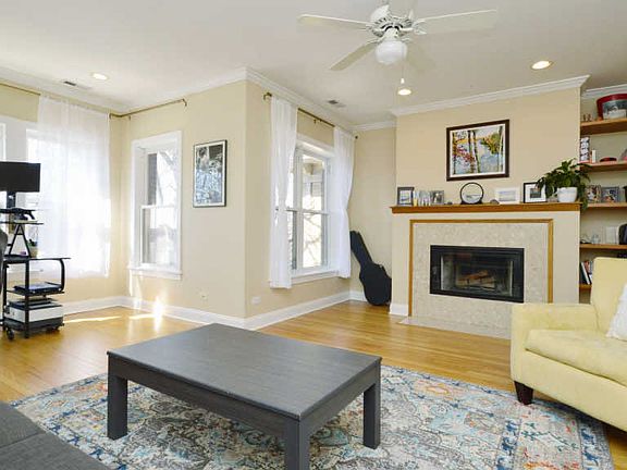 2nd image of 6307 N Glenwood Ave APT 3N