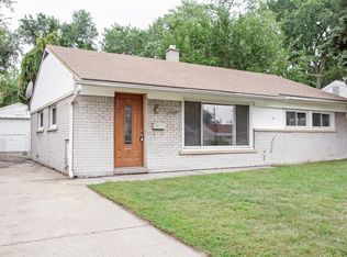 25739 Miracle Dr, Madison Heights, MI 48071