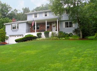 811 Swed Cir, Yorktown Heights, NY 10598