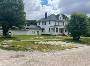102 W Hackett St, Carlisle, IN