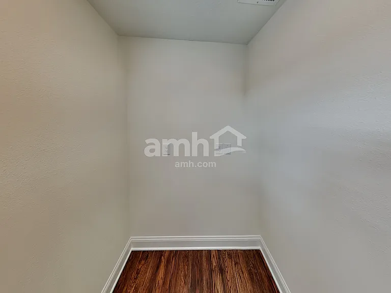 194 Onate Cir — Photo 13