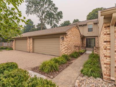 1885 Christy Ct, Rochester, MI, 48309