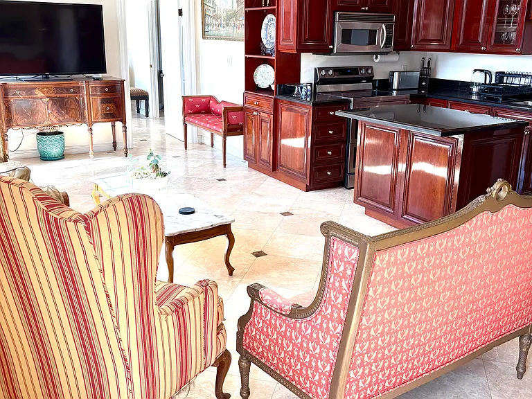 702 Ash St #900 — Photo 6