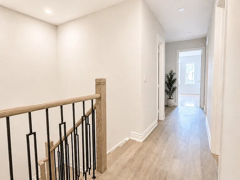 32 Bel Canto Cres — Photo 13