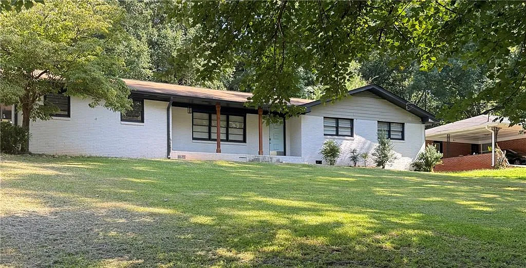 3 bed, 2.0 bath, 1408 sqft, $1,995 — Photo 1