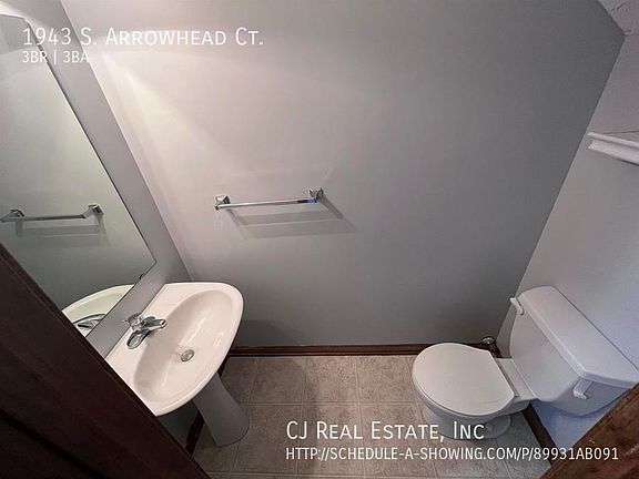 5th image of 1943 S Arrowhead Ct